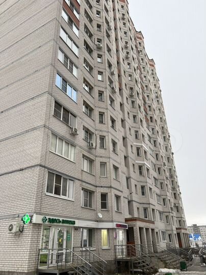 2-к. квартира, 68,7 м², 1/17 эт.