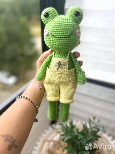 Вязаные игрушки лягушка