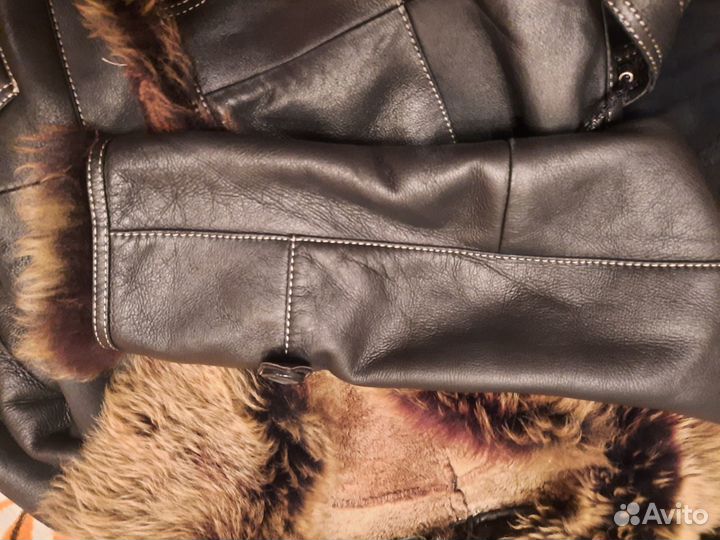 Продам дубленку женскую