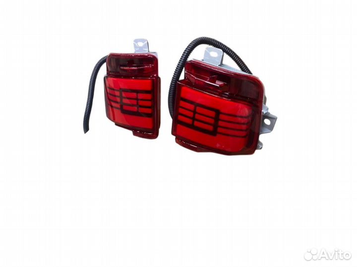 Катафоты в задний бампер Toyota Land Cruiser 200 2016-2022 LED (красные)