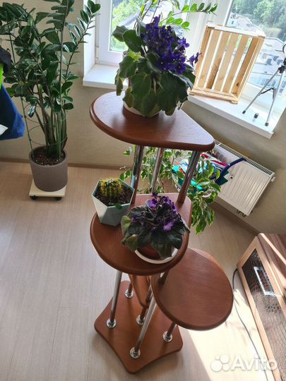 Подставка для растений