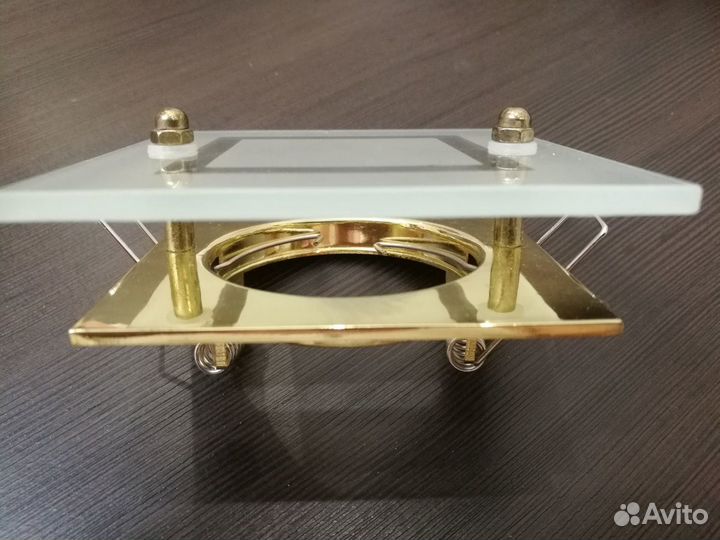 Светильники точечные врезные