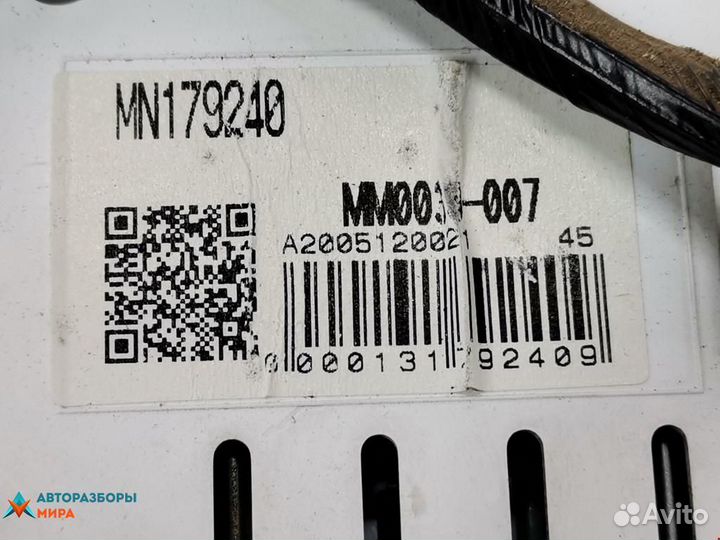 Щиток приборов (приборная панель) Mitsubishi L200