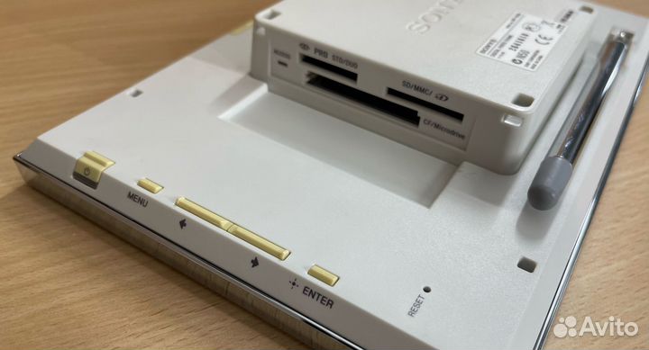 Цифровая фоторамка sony