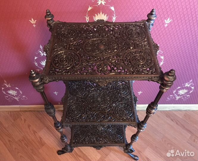 Этажерка винтажная, трехярусная, ажурная