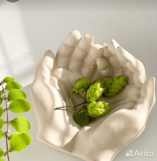 Руки из гипса