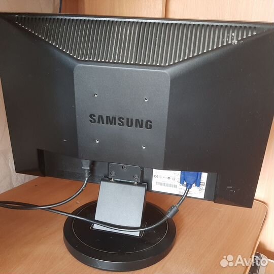 Монитор samsung Sync Master 923 NW