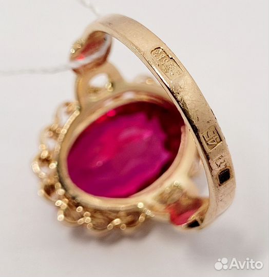 Золотое кольцо с корундом 583 проба 18 размер