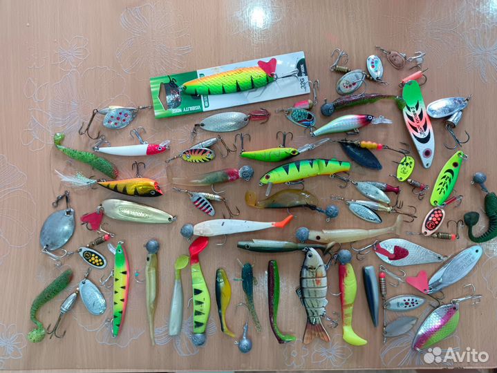 Набор воблеров, блесна