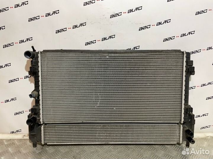 Радиатор охлаждения двигателя Audi A1 8X