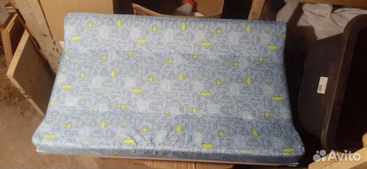 Пеленальная доска на кроватку