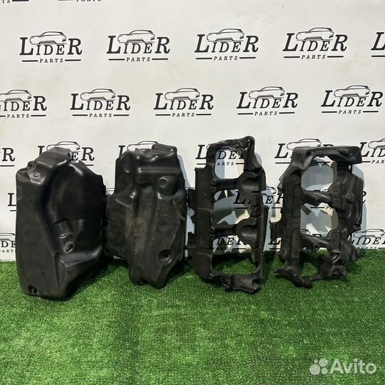 Шумоизоляция двигателя (3.0TD V6) Range Rover 4