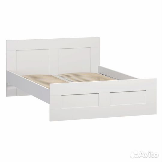 Кровать белая 140см