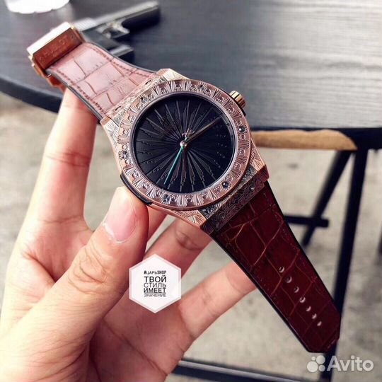 Часы в наличие