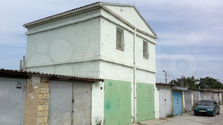 Гараж, > 30 м²