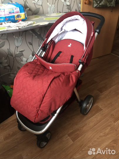 Прогулочная коляска