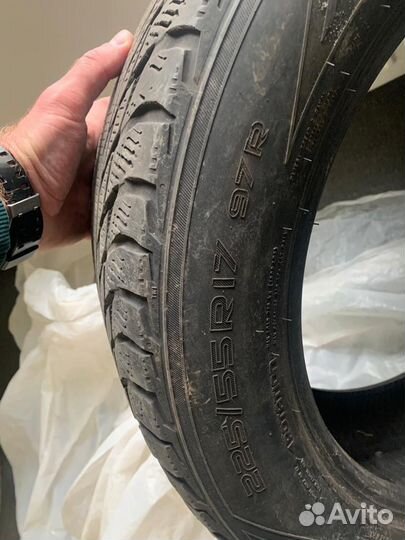 Nokian Tyres Hakkapeliitta R2 225/55 R17