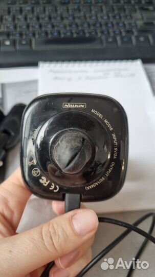 Беспроводная зарядка в авто Nillkin