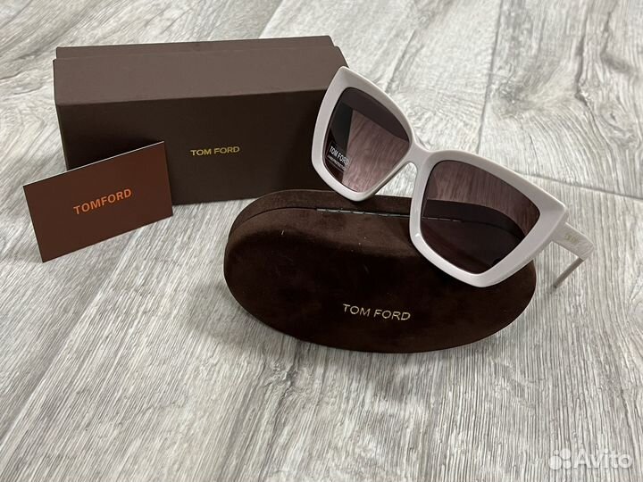 Солнцезащитные очки tom ford