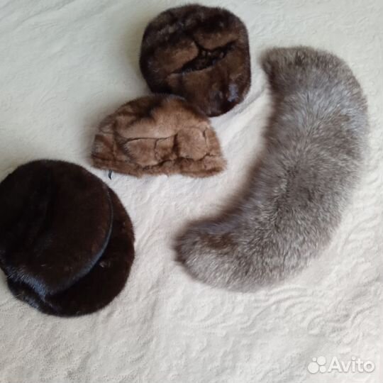 Меховые шапки и воротник пакетом, для переделки