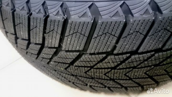 Nexen Winguard Ice Plus 225/55 R17 101T