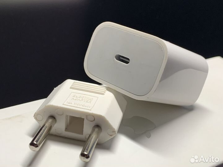 Блок питания Apple 20W USB-C Power Adapter