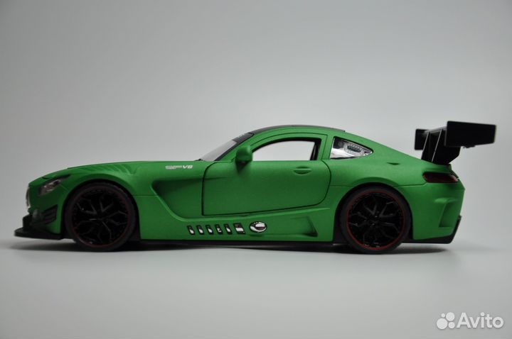 Модель автомобиля Mercedes-AMG GT3 металл