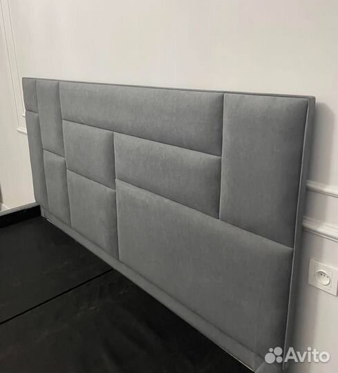 Кровать с подъемным механизмом