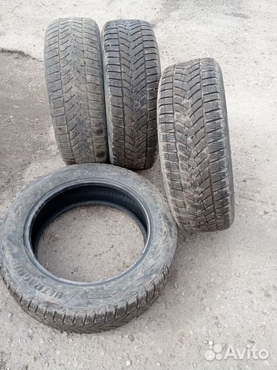 Goodyear UltraGrip Ice 225/60 R18 104T