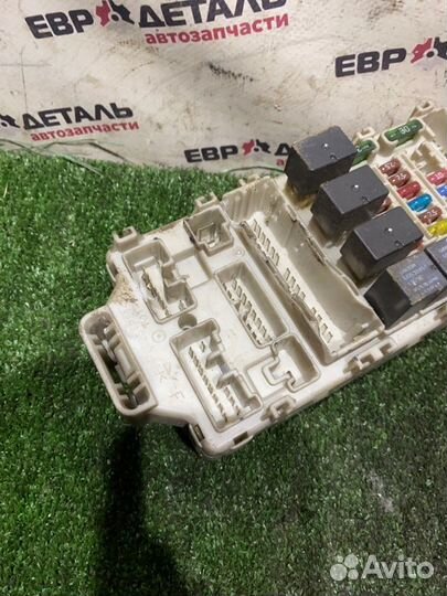 Блок предохранителей салонный Mitsubishi Lancer 9