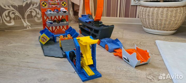 Гоночный трек hot wheels