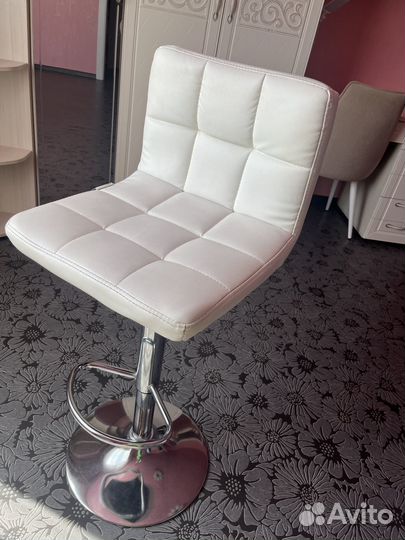 Барный стул