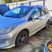 Peugeot 308 1.6 MT, 2008, битый, 235 000 км, с пробегом, цена 390 000 руб.