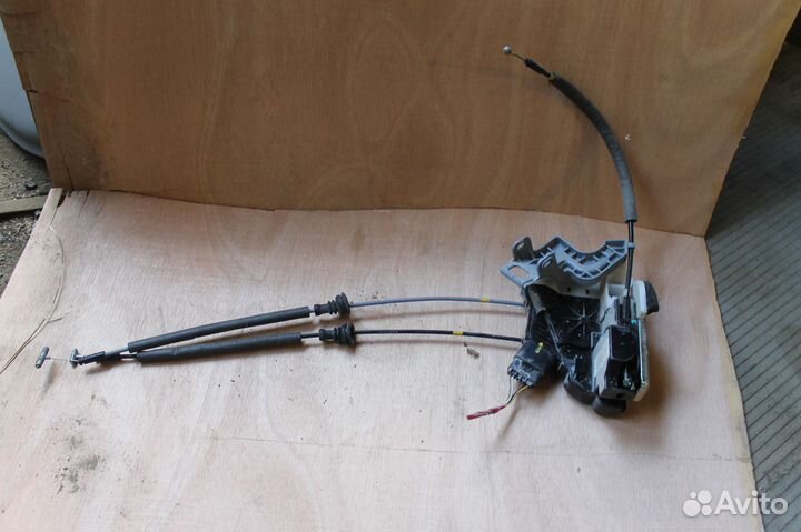 Замок двери задней левой Hyundai Elantra 2012