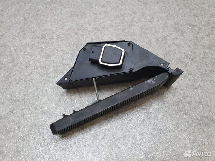 Педаль газа Mercedes C-Class W204