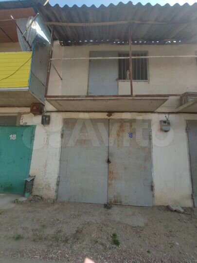 Гараж, > 30 м²