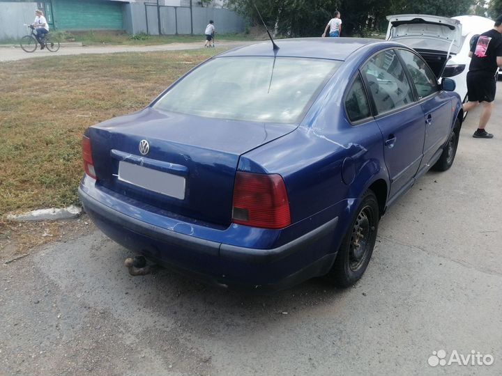 Volkswagen Passat 1.6 МТ, 1997, 222 222 км