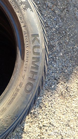 Kumho 722 215/50 R17 91V