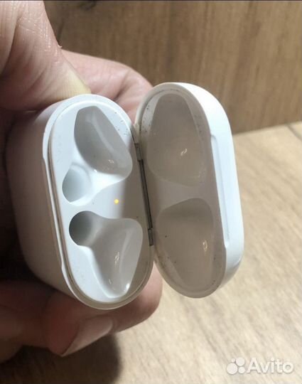 Airpods 1 (2) на гарантии + 6 месяцев apple music