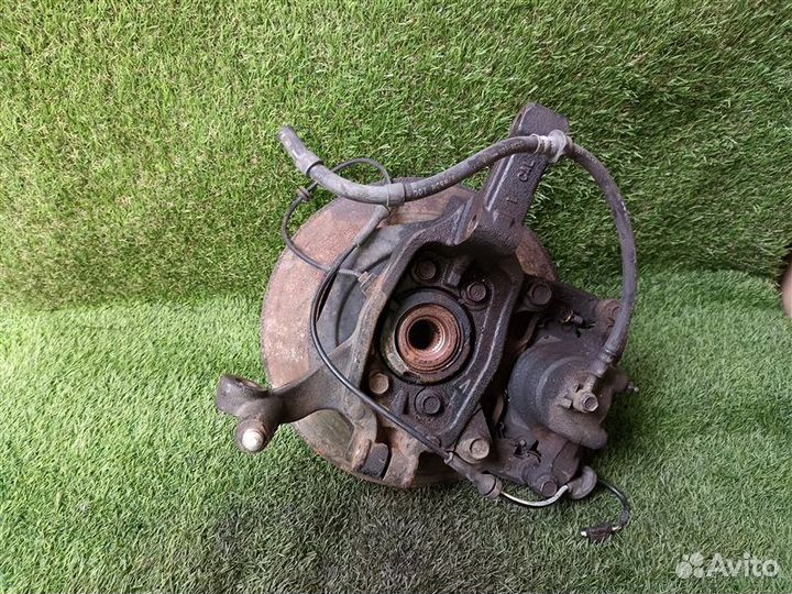 Ступица передняя левая Nissan Teana TNJ31