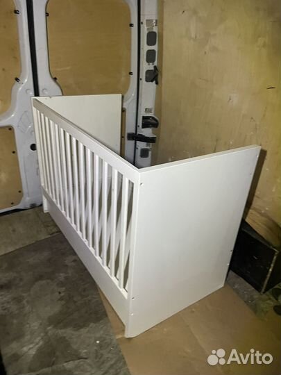 Детская кроватка