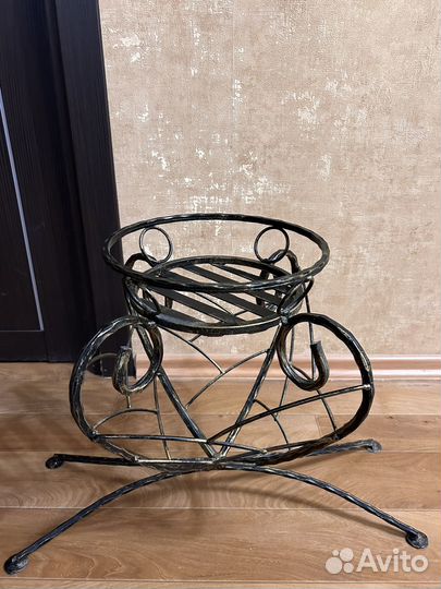 Подставка для цветов напольная