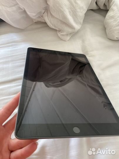 iPad 8 2020 128gb + pencil 1 поколения