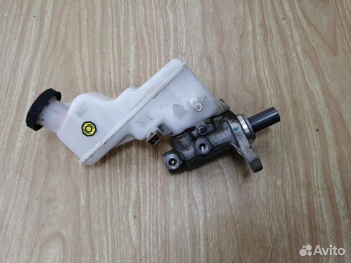 Тормозной цилиндр главный Hyundai Solaris I (2010