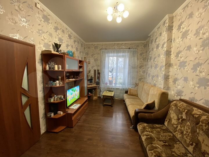 2-к. квартира, 45 м², 3/3 эт.