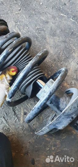 Амортизатор передний правый Opel Insignia 2008-20