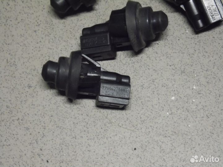 Датчик открытия дверей Рено Дастер