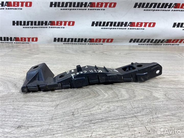 Кронштейн переднего бампера левый Киа Сид 1