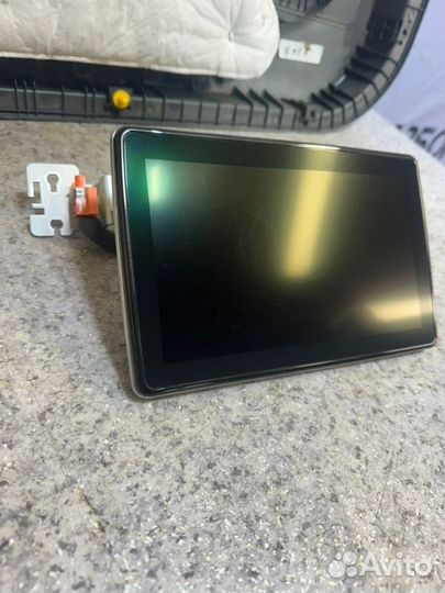 Монитор задний правый Kia K900 RJ G6DM 2019