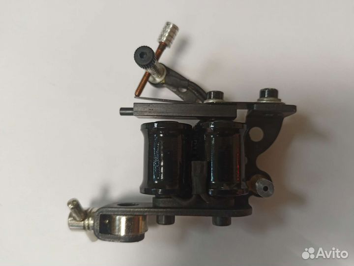 Две тату-машинки